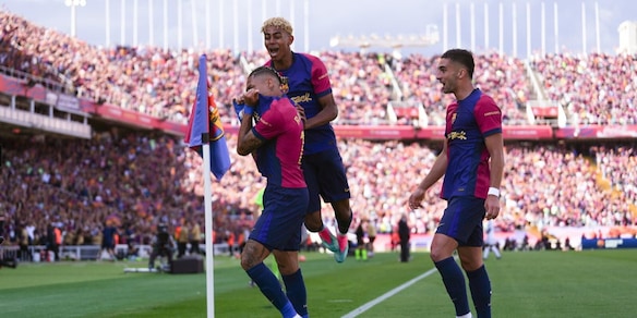 La tripletta di Mbappé non basta al Real: il Barcellona vince e vola verso la conquista della Liga. Rivivi la diretta