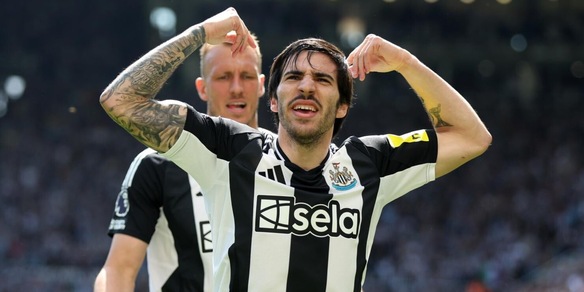 Colpo Champions del Newcastle: Tonali piega il Chelsea. Pari Forest, show ad Anfield