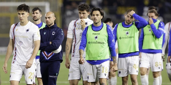 Sampdoria retrocessa, la squadra rientra all'alba per evitare i tifosi. Gravina: "Risalirà presto"
