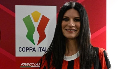 Laura Pausini, che frecciata ai tifosi del Milan: “Dobbiamo darci più da fare…”