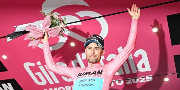 Giro d'Italia, assolo di Plapp nell'ottava tappa. Ulissi è la nuova maglia rosa