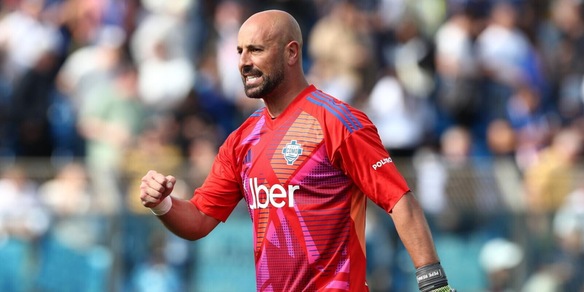 Pepe Reina lascia il calcio a 42 anni: nell'annuncio ufficiale ha già svelato cosa farà