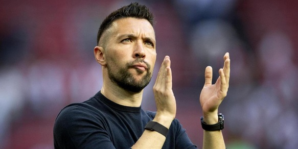 Farioli: "Cerco un club che lotti insieme a me". L'ex Ajax vuole la Serie A o la Premier