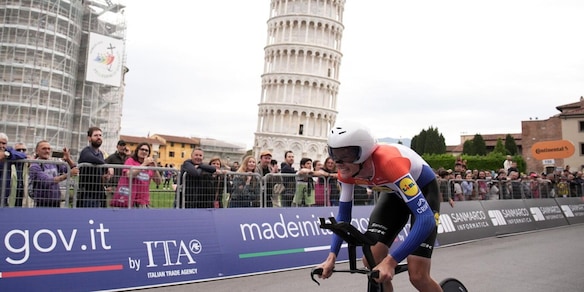 Giro d'Italia: Hoole vince la decima tappa, del Toro resta maglia rosa