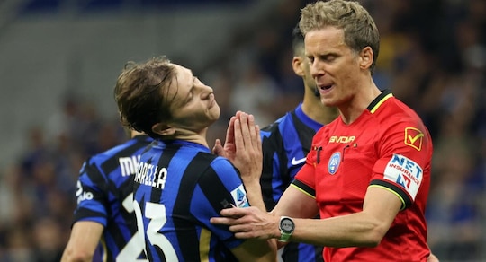 Barella e la frase urlata a Chiffi dopo il rigore concesso a Pedro. La secca replica dell'arbitro