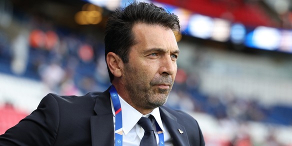 Buffon sulla corsa scudetto: "Il Napoli ha l'osso in bocca, difficile che lo molli"