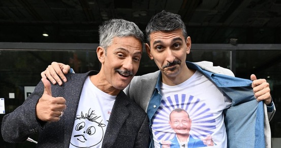 Fiorello ironizza sulla corsa scudetto: "Kim Jong-un ha detto ai napoletani di non esagerare con i botti"