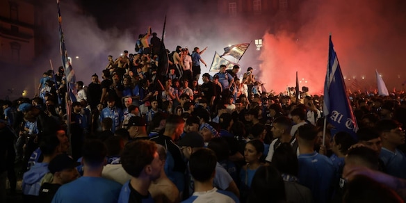 Napoli, tutto sulla festa di lunedì: i bus scoperti, i maxischermi e quanto durerà