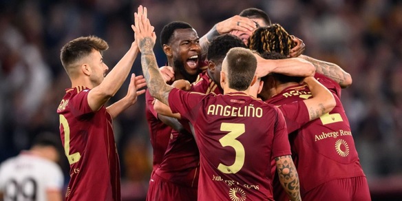 Roma, il discorso della squadra a Torino: "Sogno Champions per i tifosi e per Ranieri"