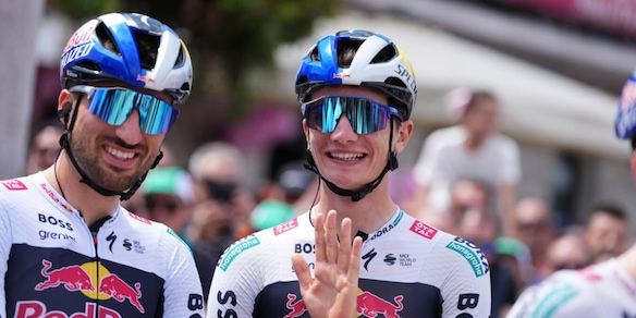 Giro d'Italia, il commento della quindicesima tappa: Gee vuole il podio, Pellizzari è già pronto