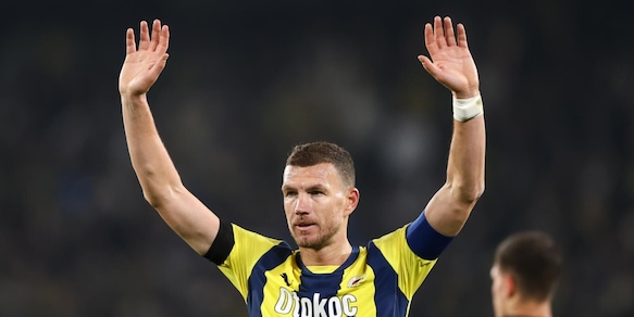 Dzeko saluta il Fenerbahce di Mourinho: il messaggio è da brividi