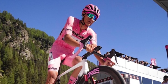 Giro d'Italia, il commento della diciannovesima tappa: il ritmo della Uae scoraggia gli avversari