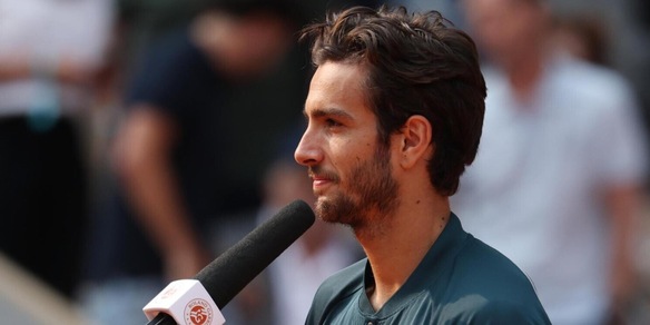 Musetti: “Siamo italiani e siamo eleganti”. Al Roland Garros parte qualche fischio…