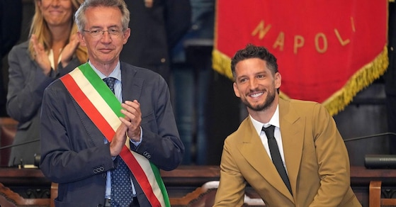 Mertens cittadino onorario di Napoli: «Qui ho capito cosa vuol dire sentirsi a casa»