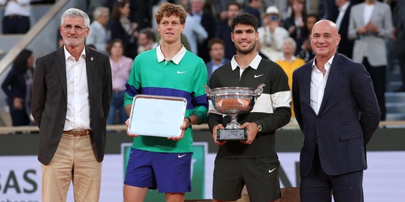 Alcaraz-Sinner la sfida infinita e ora la rivalità si sposta sull'erba