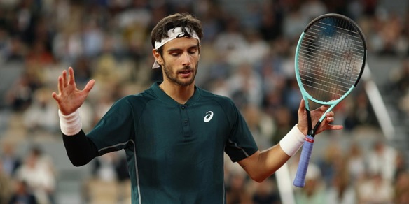 Musetti, confermata la lesione all'adduttore: rischia di saltare il Queen's