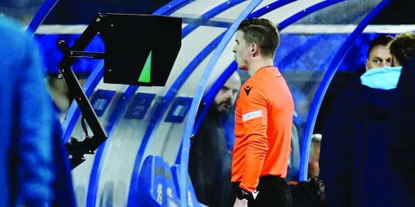 Mondiale per Club, tutte le novità arbitrali: dalle regole per i portieri all’intelligenza artificiale