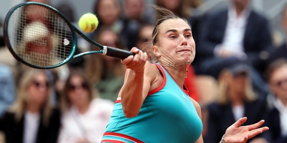 Sabalenka si allena con il cellulare: il risultato è eccezionale