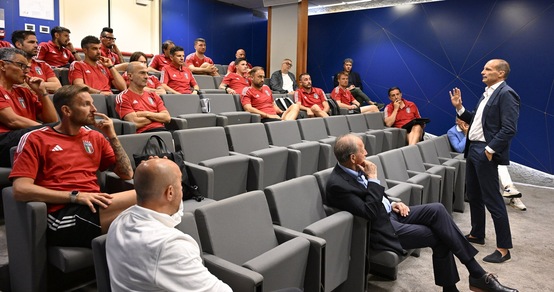 Allegri docente a Coverciano: due ore di lezione al Master, presenti Fabregas e Hamsik