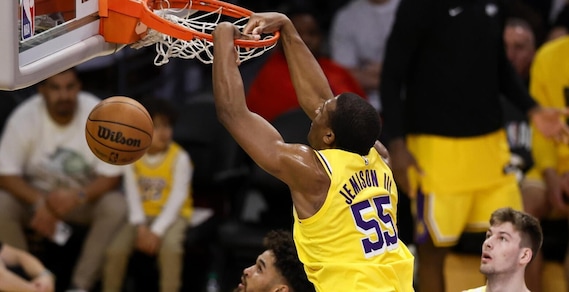 Nba, svolta storica: i Lakers acquistati per dieci miliardi di dollari