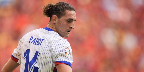 Rabiot vince la causa contro il Psg per "abusi di potere": il risarcimento è milionario