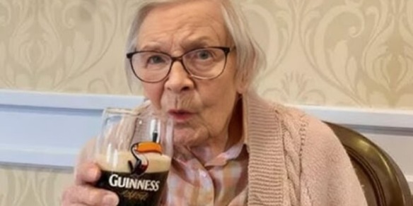 A quasi 106 anni ha svelato il segreto della sua longevità e ha sorpreso tutti