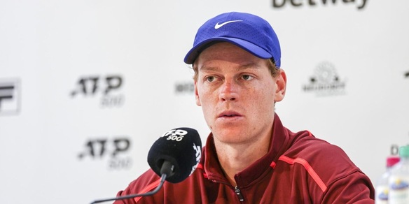Sinner a Wimbledon senza innesti: in conferenza spiegherà l'addio a Panichi e Badio