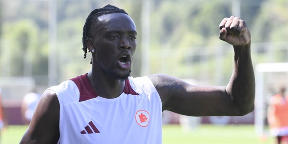 Abraham, ufficiale la cessione al Besiktas: il comunicato della Roma con i dettagli dell'operazione