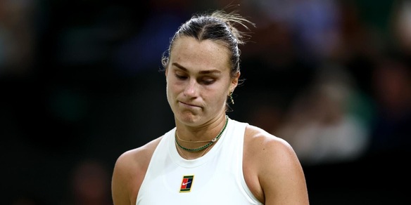 Sabalenka e la racchetta distrutta a Wimbledon: "Ho paura della multa..."