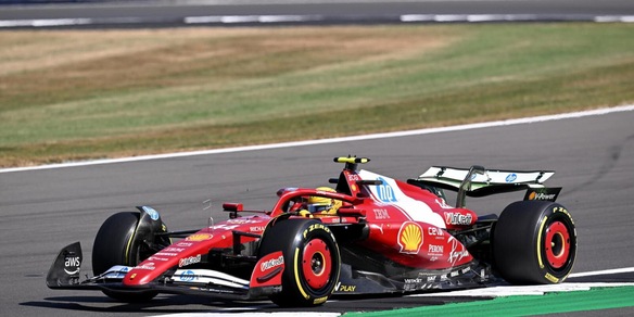 Qualifiche Formula 1 GP Silverstone: Verstappen si prende la pole, delusione Ferrari con Hamilton e Leclerc in terza fila