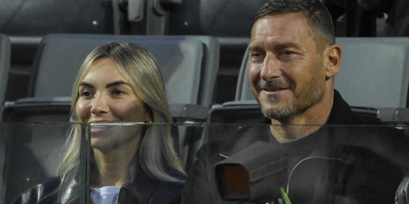 Totti e la Lazio? Un suo "parente" firma per i biancocelesti a Formello. E Noemi Bocchi...