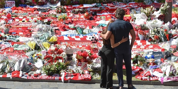 Luis Diaz e Alisson al cimitero da Diogo Jota: il bel gesto dopo le polemiche