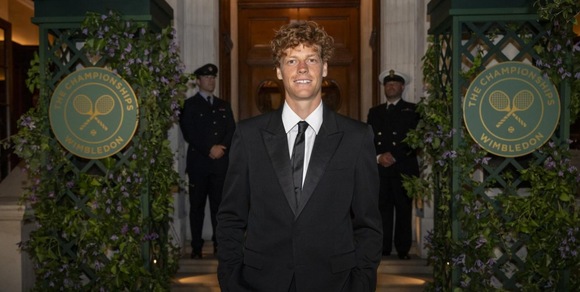 Il patrimonio di Sinner dopo Wimbledon, quanto guadagna tra premi e sponsor
