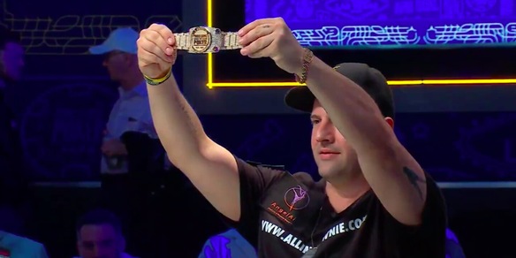 WSOP 2025, Mizrachi trionfa al Main Event: è lui il campione del mondo