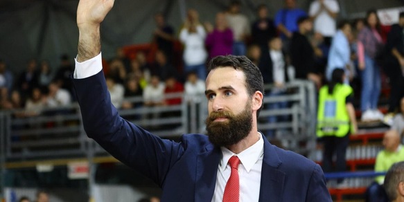 Basket, Datome sull'Under 20 campione e gli insulti razzisti: "Gli scemi sono..."