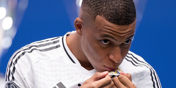 Dalla Spagna: "Mbappé non avrà il numero 9: sarà l'erede di Modric al Real Madrid"