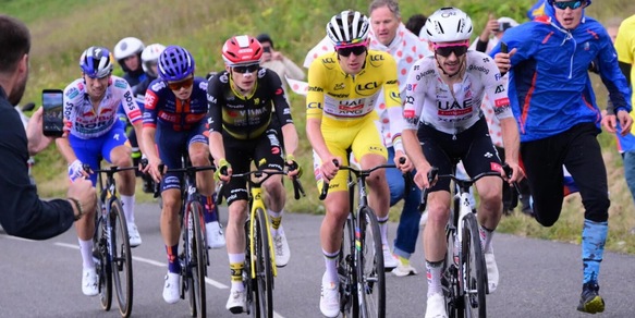 Incredibile al Tour de France: tappa accorciata per una epidemia veterinaria