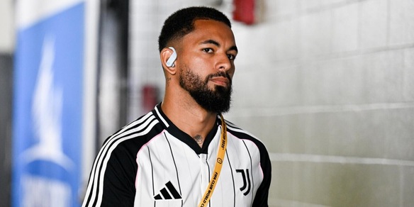 Caso Douglas Luiz, la decisione della Juve: non lascerà correre