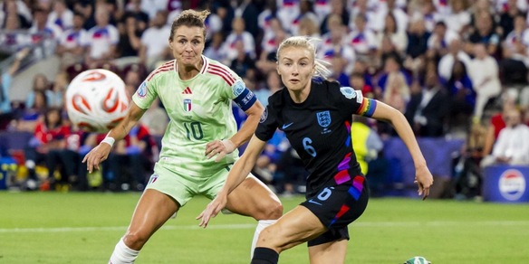 Calcio femminile, un nuovo formato e la spinta dell'Europeo: è il momento di crescere