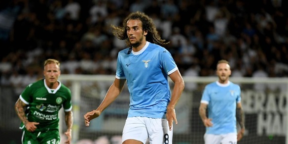 Lazio, vittoria in extremis contro l'Avellino: decide Guendouzi su rigore