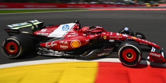 F1, Gp Belgio: vince Piastri, Leclerc terzo. Hamilton, che rimonta!