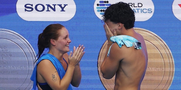 Pellacani e Santoro d'oro dai 3 metri sincro misti: primo trionfo azzurro ai Mondiali di Singapore!