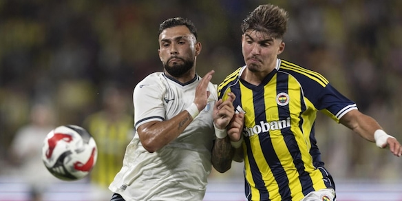 Fenerbahce-Lazio, Mourinho batte Sarri. Decide Kahveci al 60', che errore Guendouzi! Rivivi la diretta