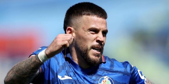 Carles Perez lascia l’ospedale: le sue condizioni dopo il morso di un cane ai genitali