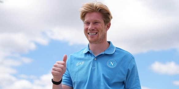 Il saluto (in italiano) di De Bruyne ai tifosi del Napoli