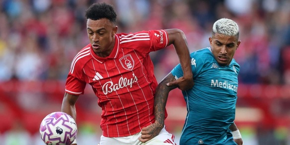 La Fiorentina non sfonda: finisce senza gol contro il Nottingham Forest di Ndoye