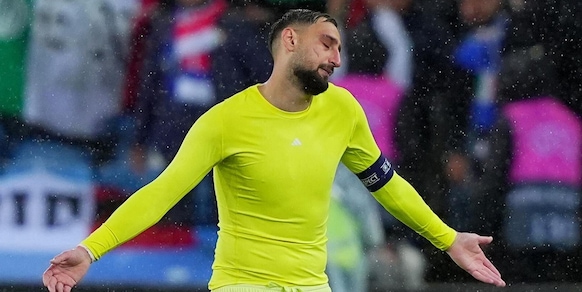 Donnarumma, che paradosso: stagione da Pallone d'Oro, ma al Psg non è più titolare