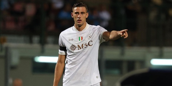 Il Napoli batte il Sorrento in amichevole: doppietta di Lukaku, a segno anche Lucca e McTominay. Rivivi la direttta