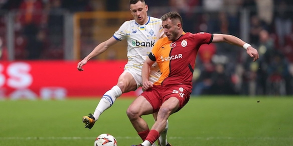 Bologna, Gil va di corsa. Yilmaz manda due messaggi