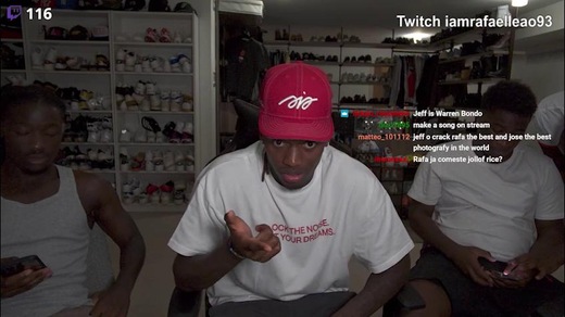 Milan, Leao "chiama" Kean: "Insieme faremmo paura"